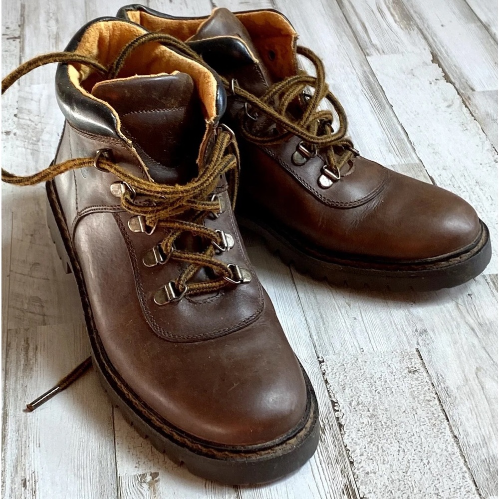 Women’s Timberland Hiking Boots 🥾 Size 6.5